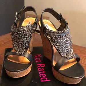 Not Rated Tourmaline Wedges Black Chainmail